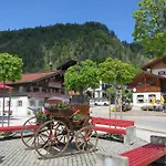 Gemuetliche Im Zentrum Von By Interhome Reit im Winkl