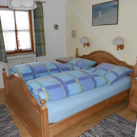 Apartamento Gemuetliche Im Zentrum Von By Interhome